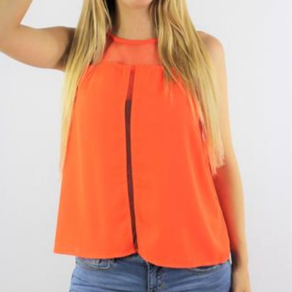 NWT! Gianni Bini Mesh Detail Top